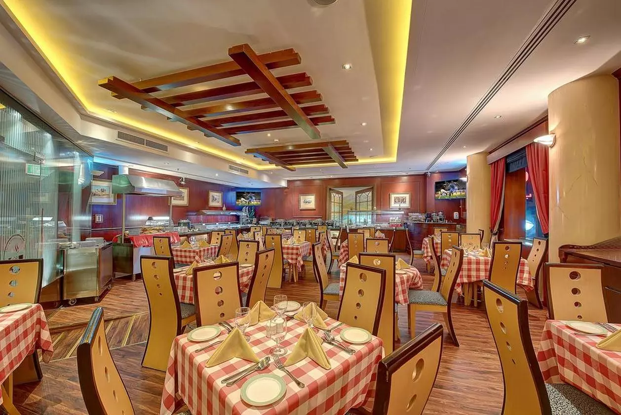 NIHALPALACE_EDIT (3).jpg